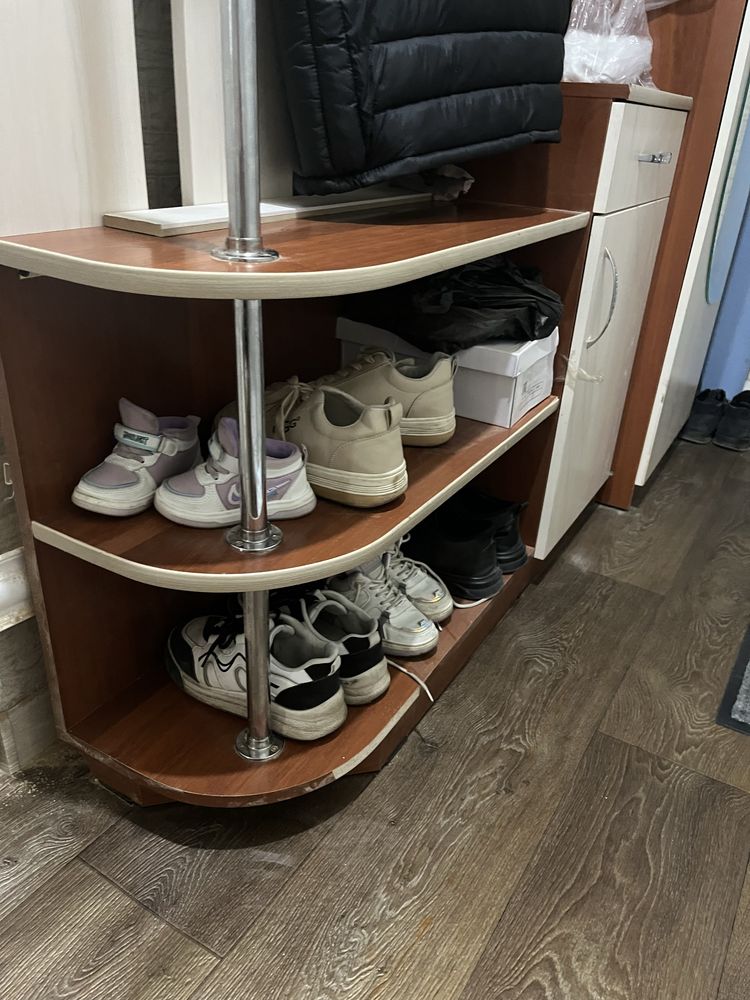 Продам камод в прихожую