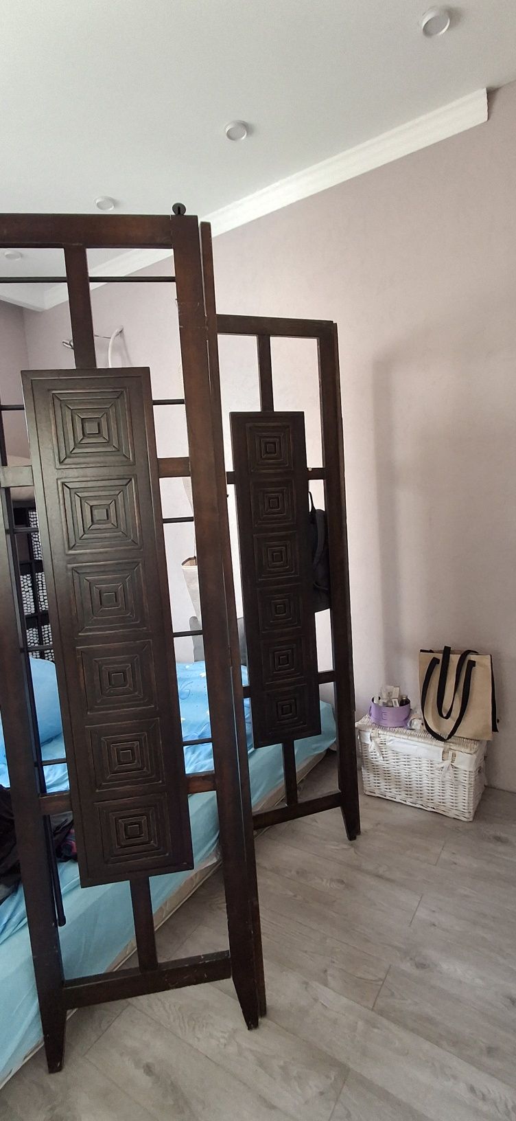Продам дивайдер для студио квартиры