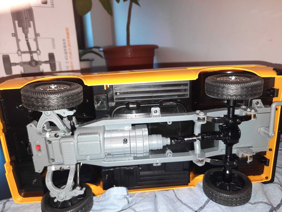masina 1/10 Wpl d-42 4x2 nefolosit 30 cm L si camioneta D12