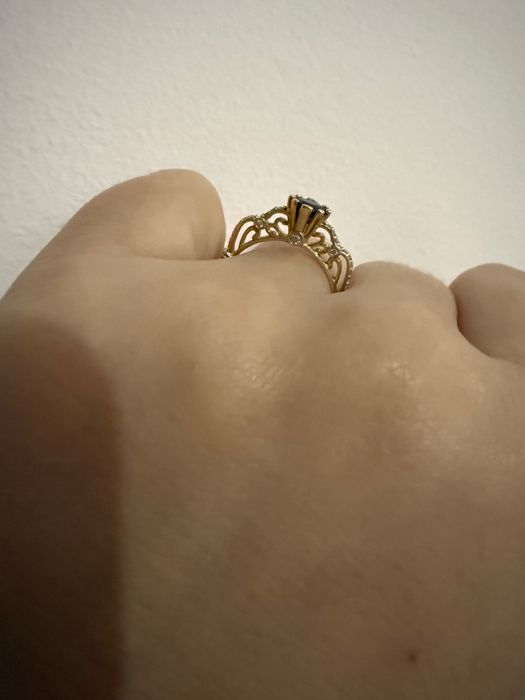 Inel cu safir si diamante Glamira