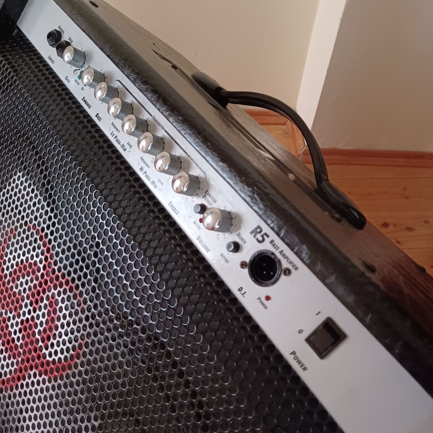 Кубе  Усилвател Laney  Професионален Китара Музикални инструменти   Ан