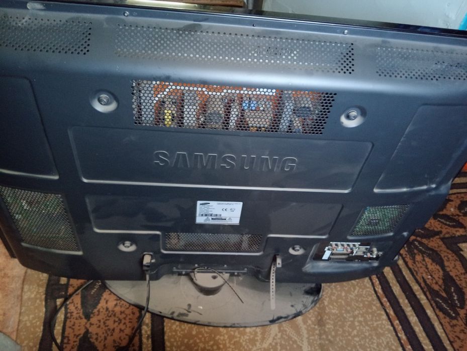 Продам телевизор