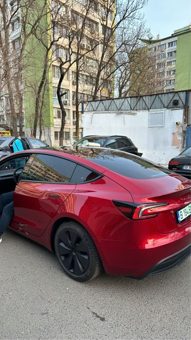 Tesla Model 3 AWD Highland