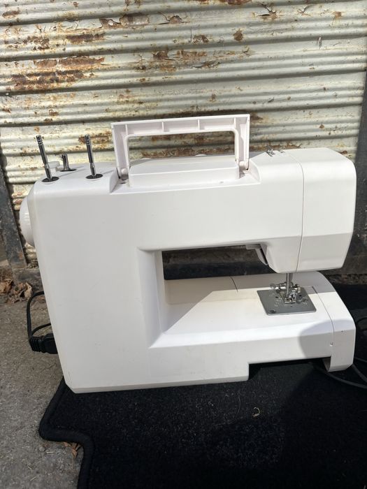 Шевна машина AEG