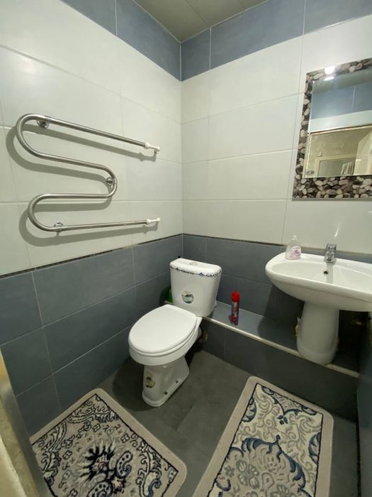 2хоналик 2этаждан квартира сотилади 17мактабни оркаси 570млн утилади