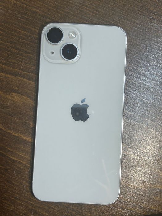 iPhone 14 бял със зарядно