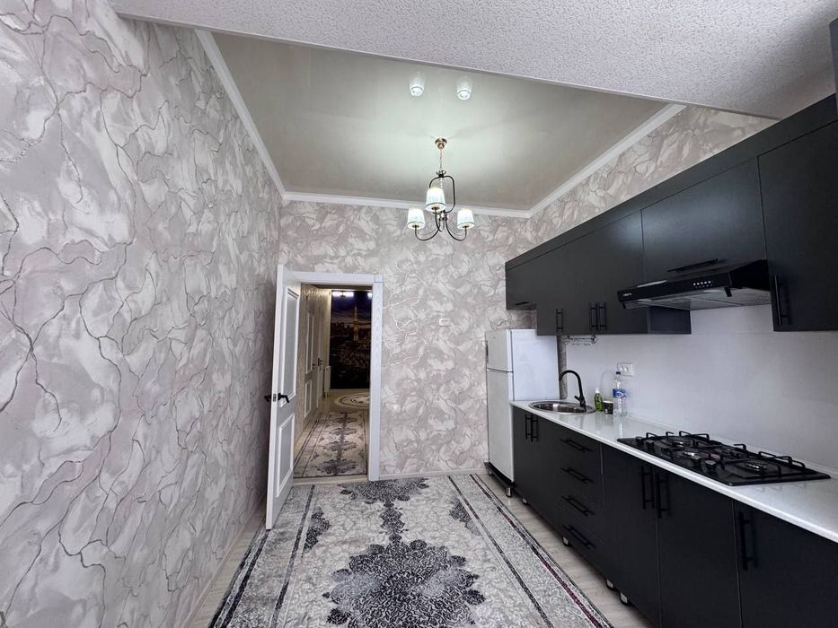 2 xonali kvartira sotiladi