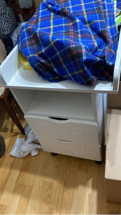 Пеленальный стол