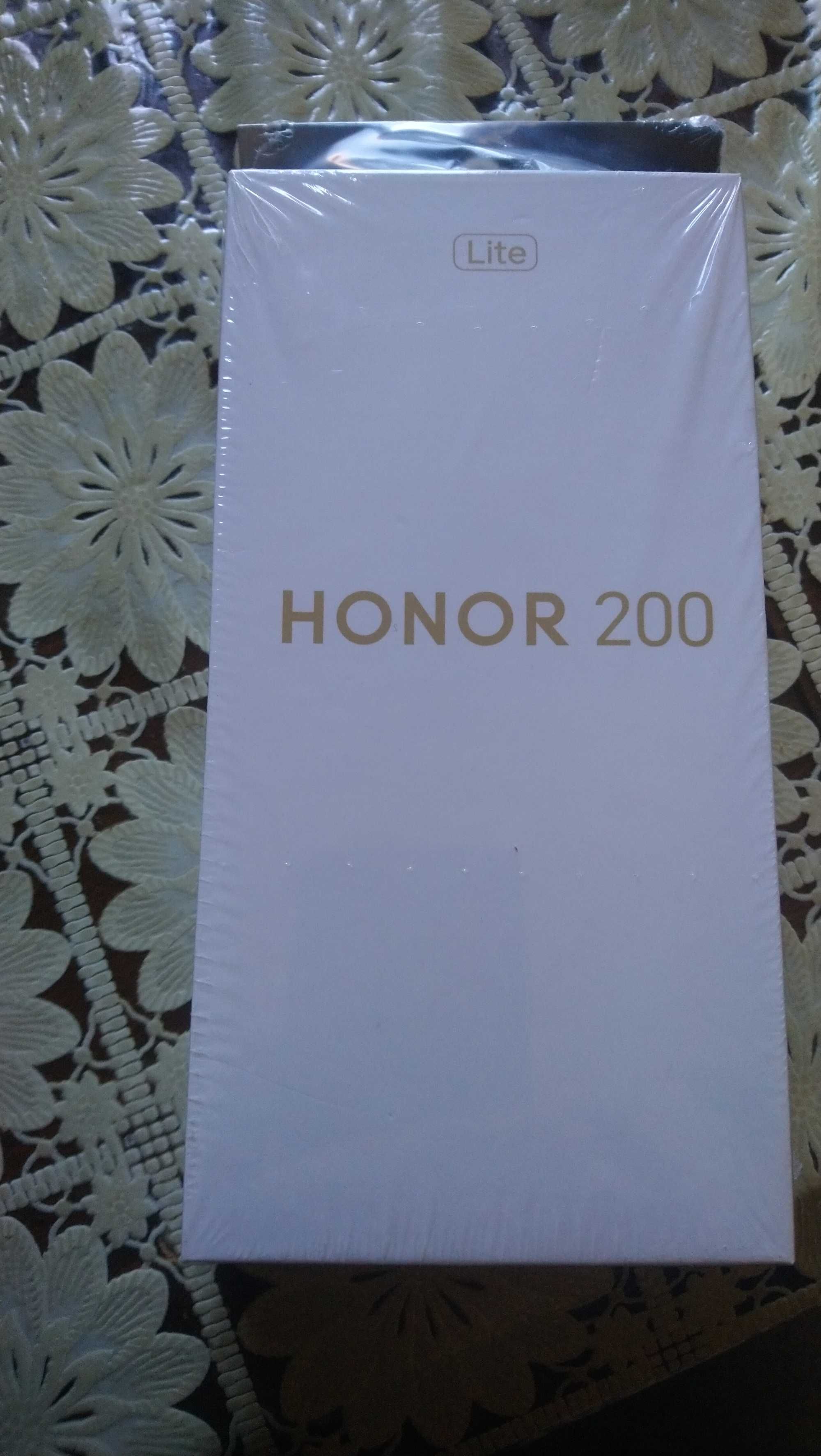 Смартфон Honor 200 Lite