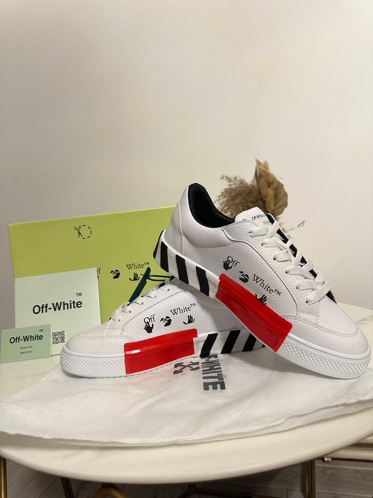 Off White New Low Vulcanized Sneakers