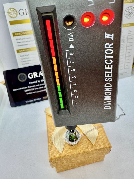 Сребърно колие с мойсанит (Диамант) 5 карата