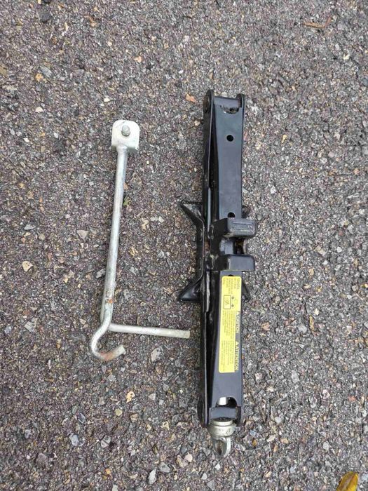 Тойота корола версо 2.2 D-Cat 177кс.!На части! toyota corola verso !!!