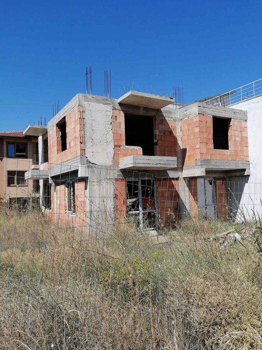 УПИ с проект и строително разрешение !!!