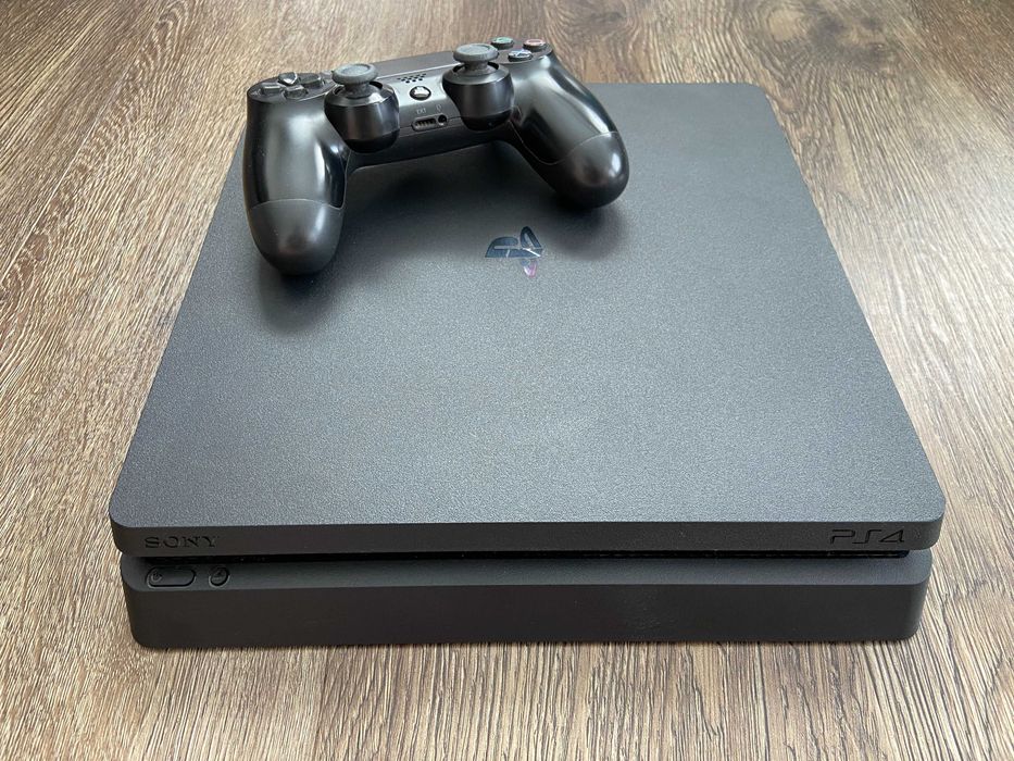 Продам PlayStation 4 Slim 1 TB