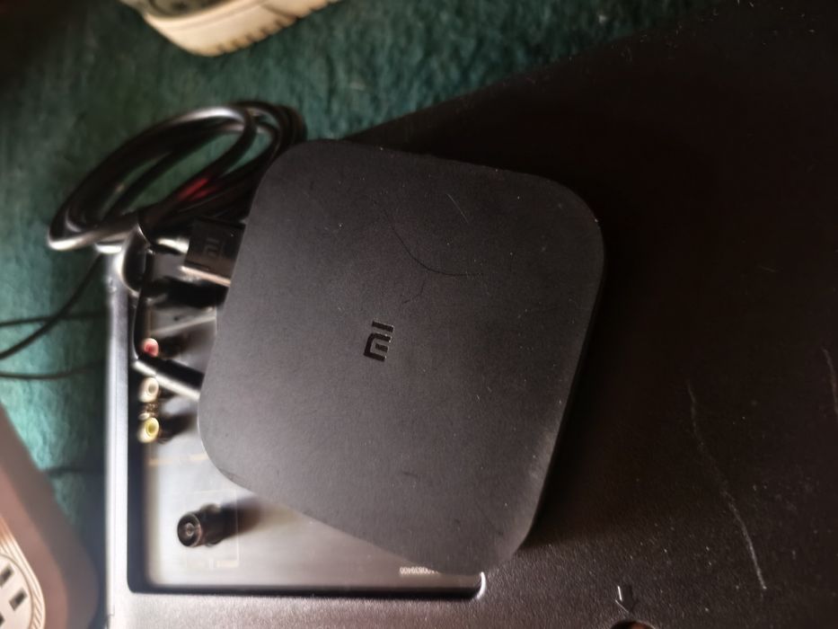 Toshiba 32 + mi box 4k