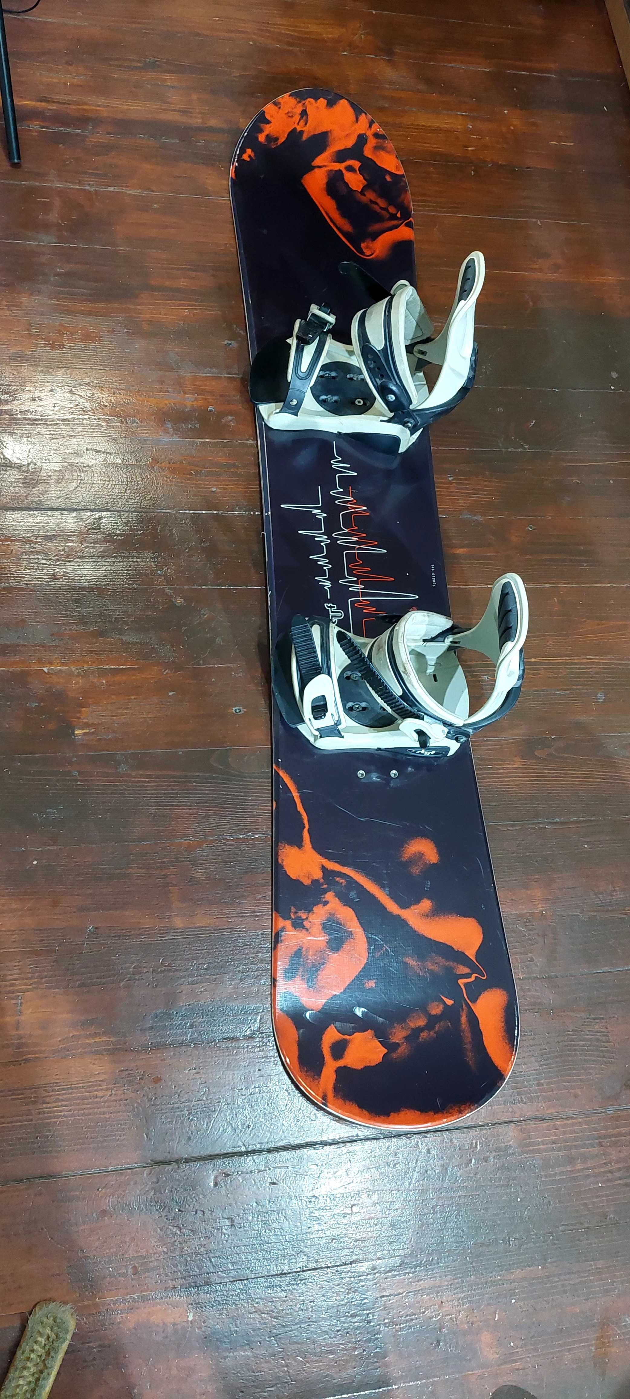 Vand Snowboard Stuff freestyle 145cm , Legaturi profi si Boots Nitro.