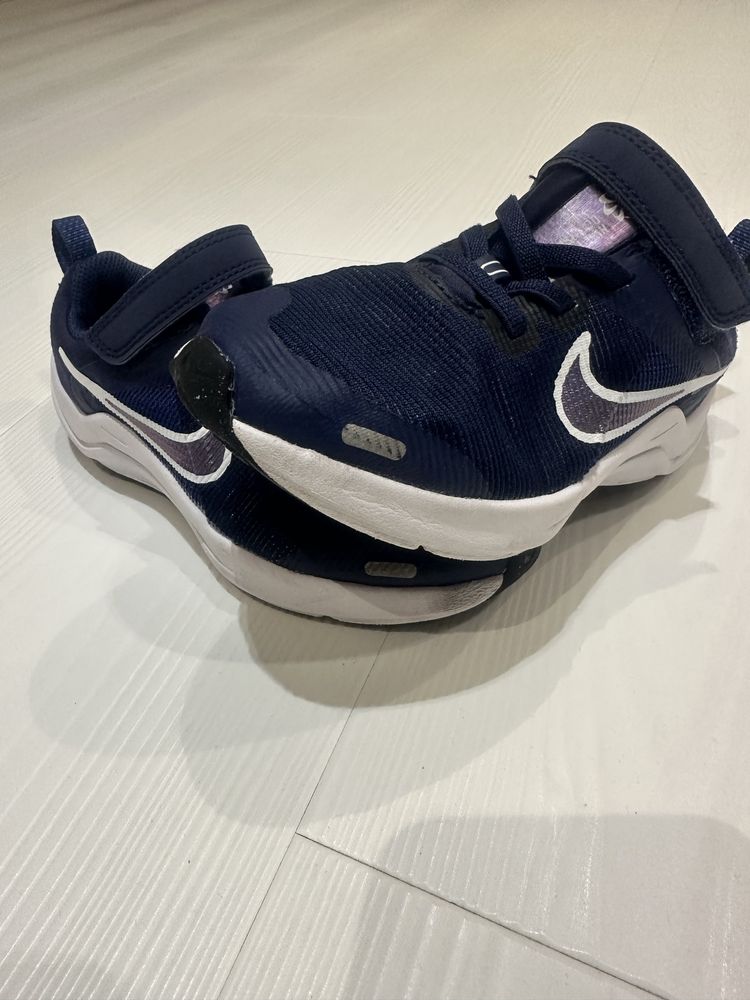 Nike детски маратонки 28 размер