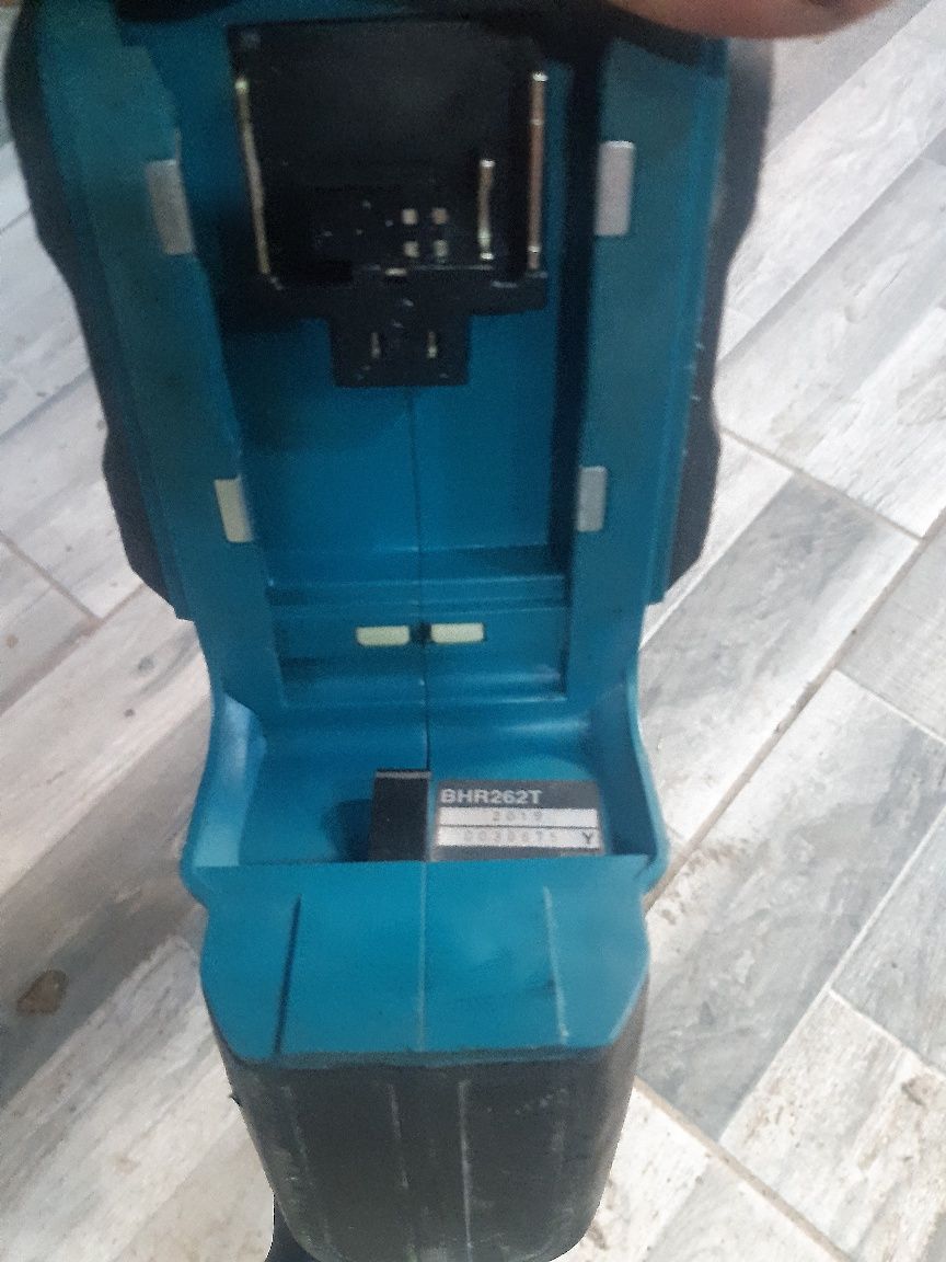 Bormasina rotopercutoare Makita BHR 262 T