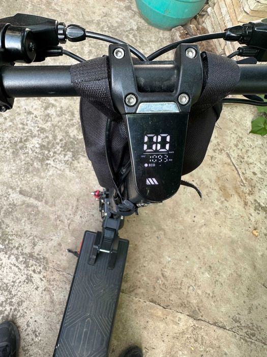 Електрическа тротинетка BOGIST C1 Pro