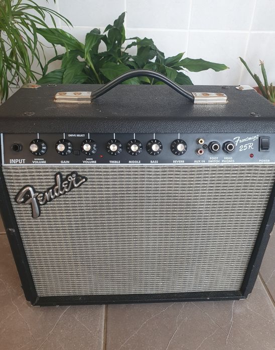 Vand amplificator amp Fender Frontman 25R