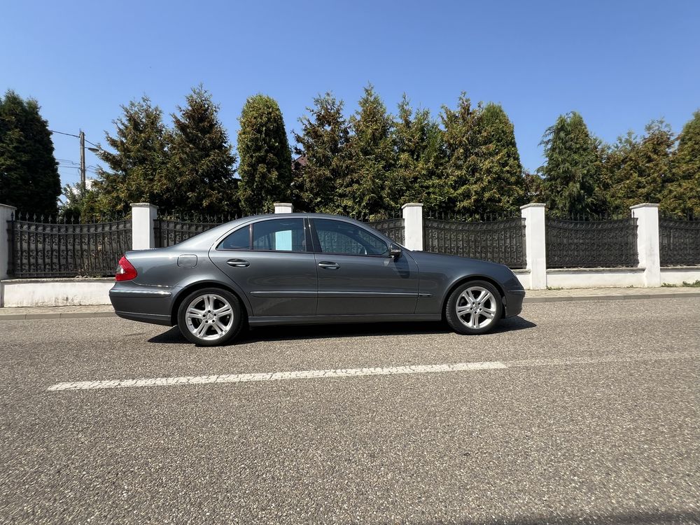 Mercedes E320 w211