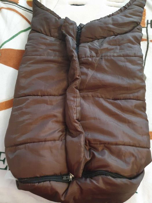 Vand husa de iarna carucior pret 30 lei