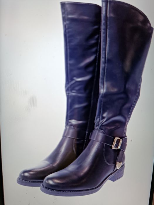 Нови дамски високи черни ботуши