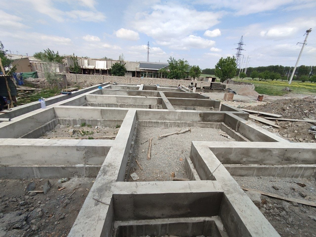 Fundament Beton kuyish xizmati Apalafka Mishalka bor