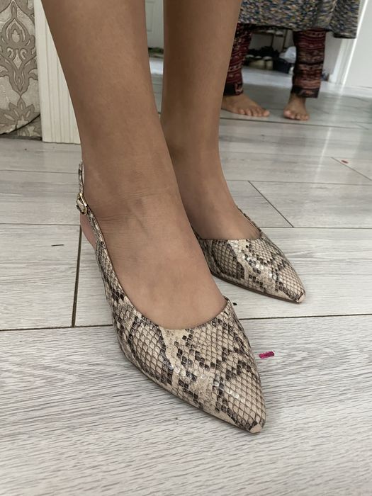 Туфли новый .37размер из нурсачи