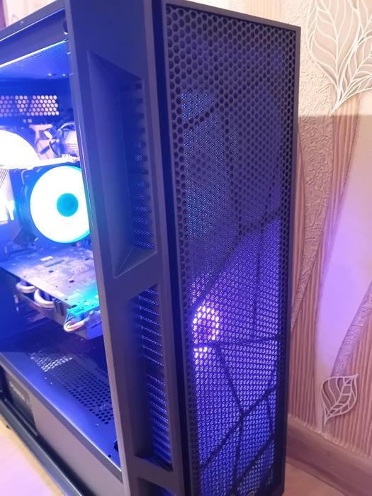 Геймърски  компютър i5 6600к 8gb ssd 256