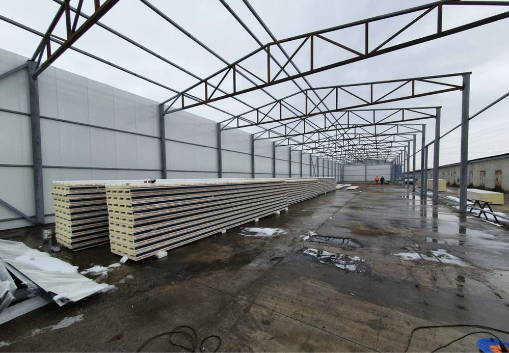 Vand hale metalice la pret de producator