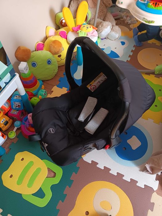 Бебешко столче за кола