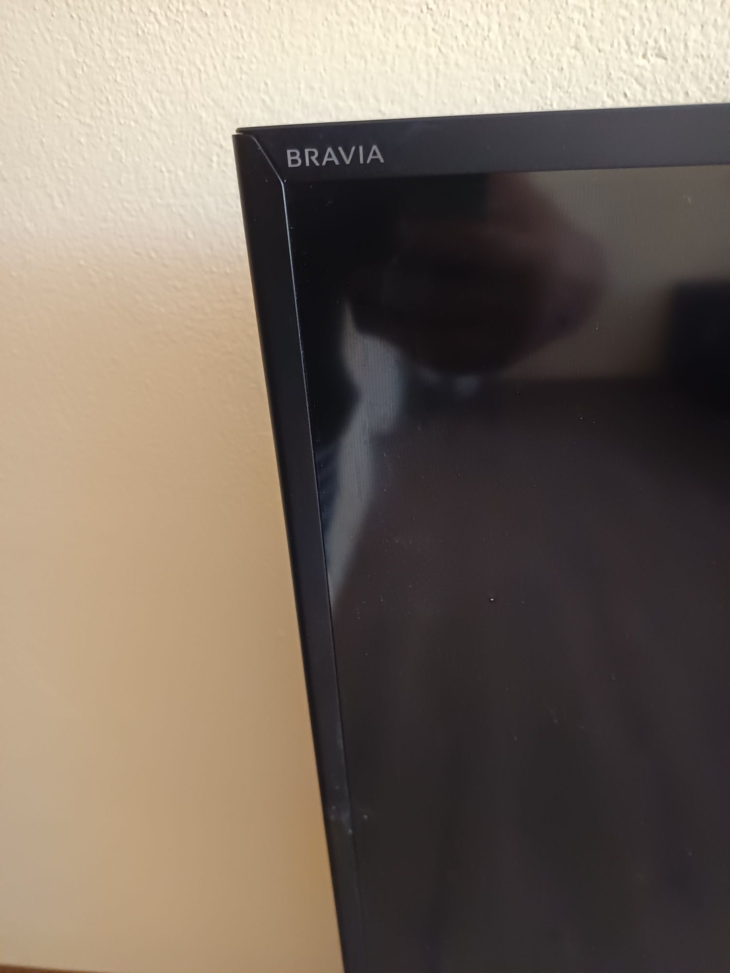 Продавам телевизор Sony bravia