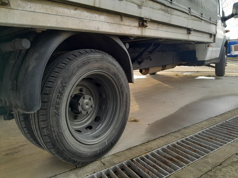 Ford transit cu lift