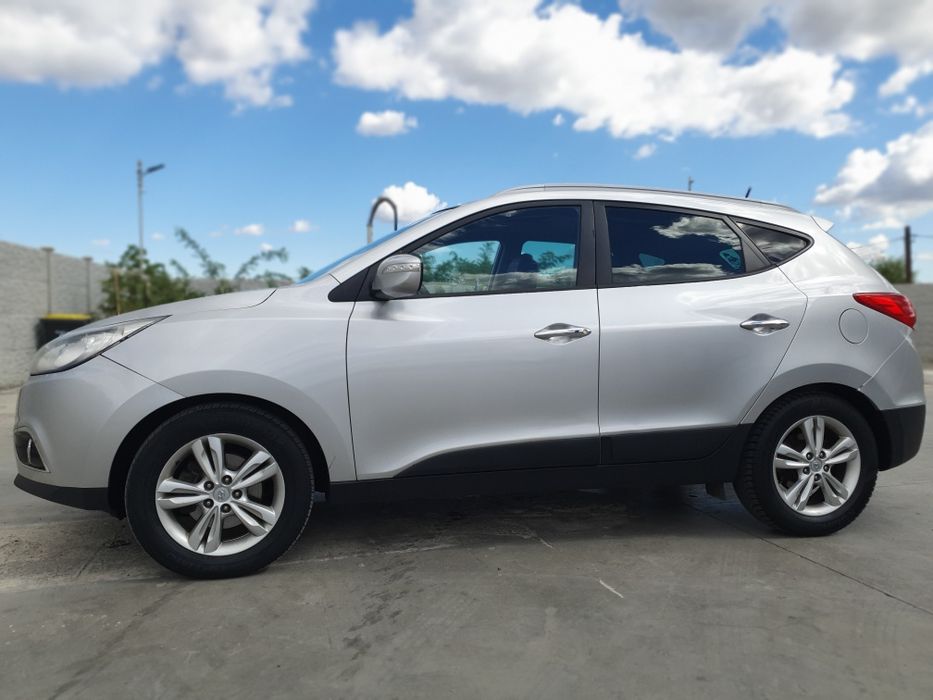 Vând/Variante hyundai ix 35.2.0 diesel .automat 184.cp extra full .