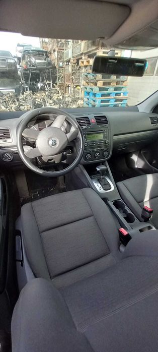 Golf 5 / 1.6 BAG  / Dezmembrez/Dezmembram
