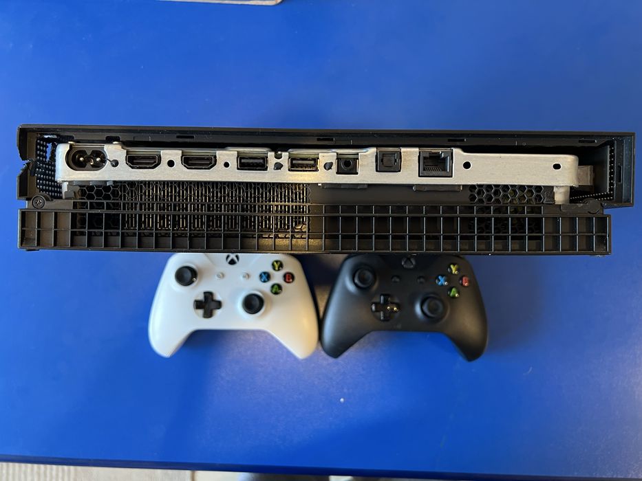 XBOX One X 2 manete