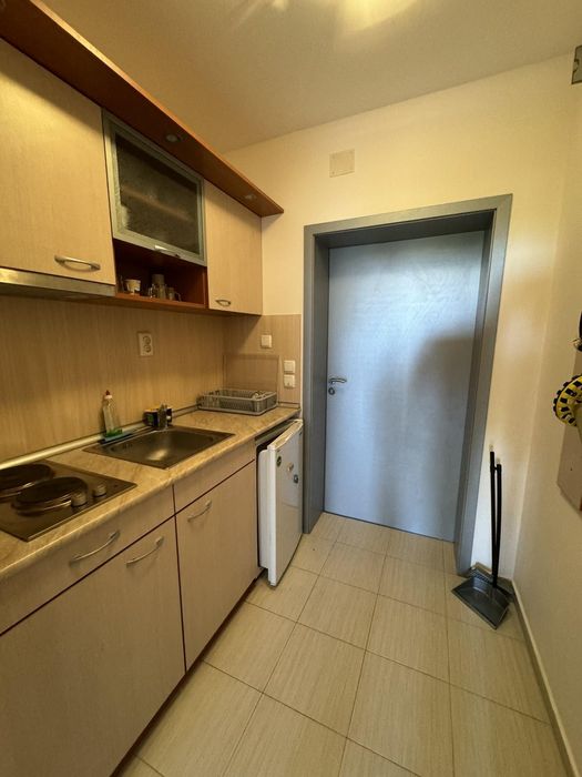 Продава се Тристаен апартамент в Бургас, Долно Езерово - 77 кв.м за 1212 €/кв.м - Снимка #5