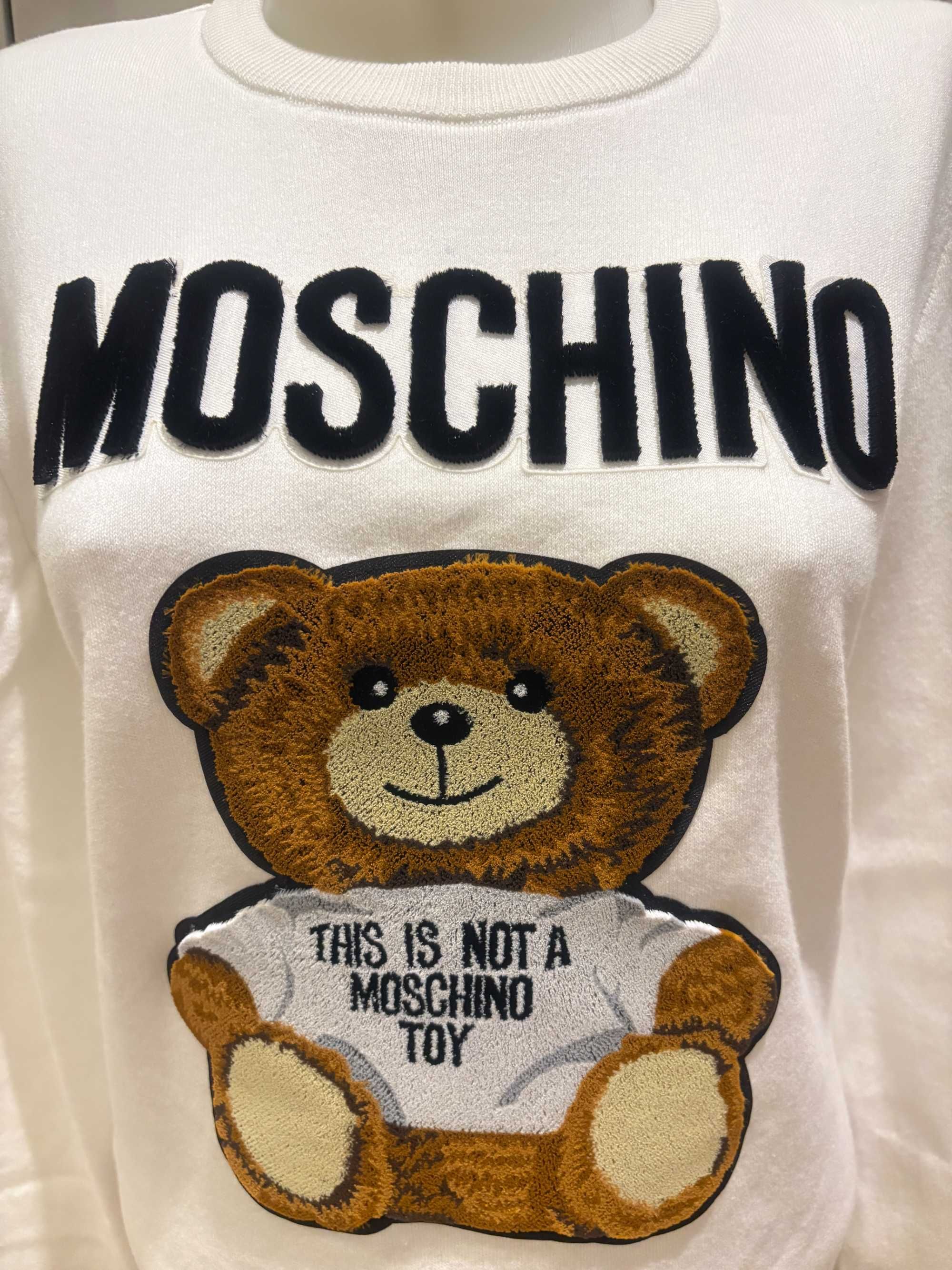 Оригинален пуловер MOSCHINO COUTURE, черен, зелен, син и бял, M и L