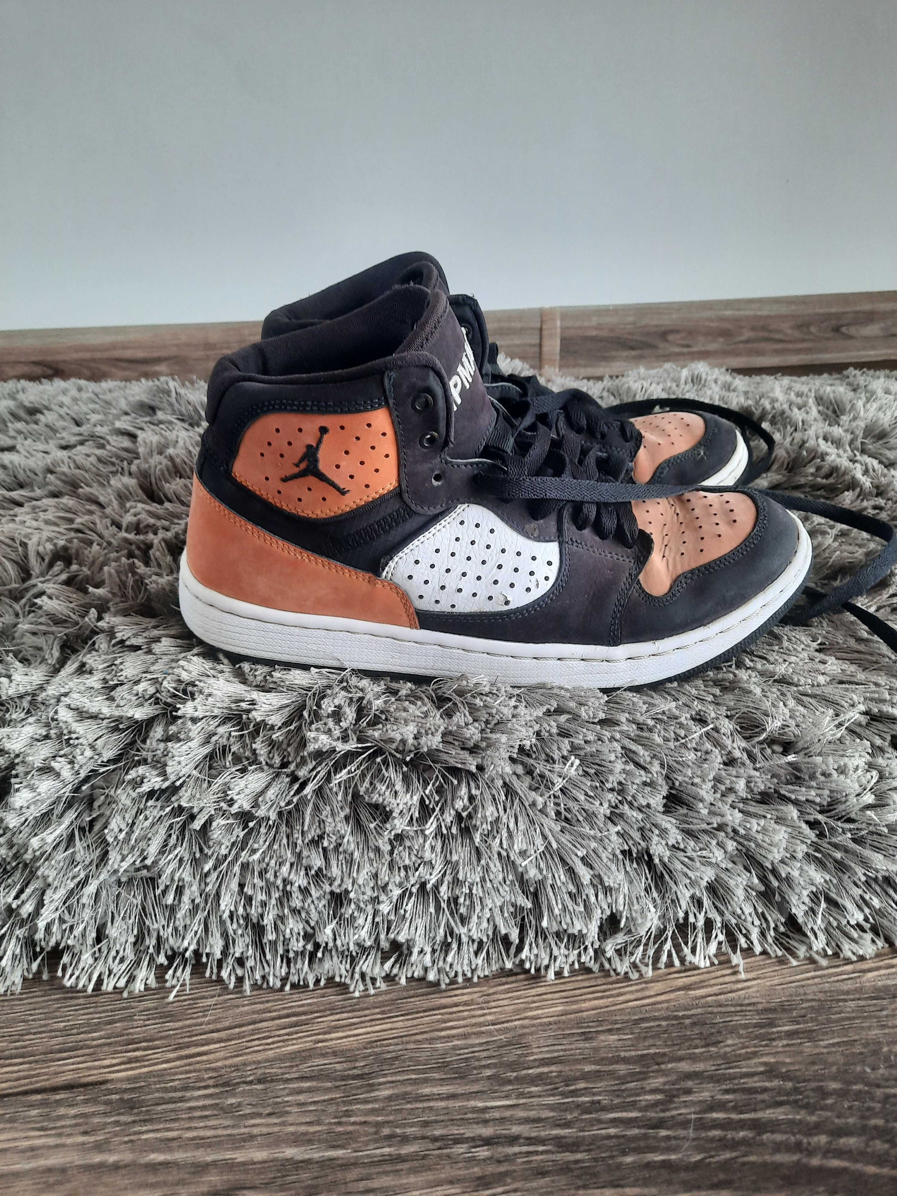 Nike jordan access