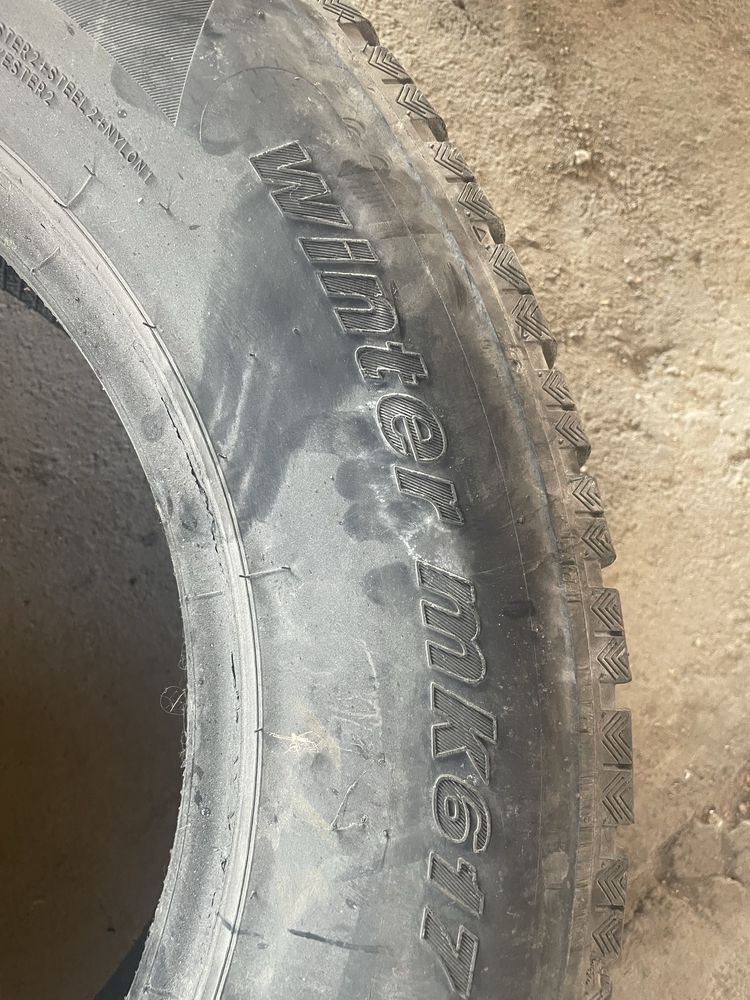 Продается шины 235/65/17