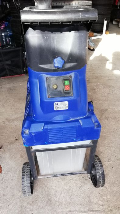 Храсторез за естествена тор от клонки