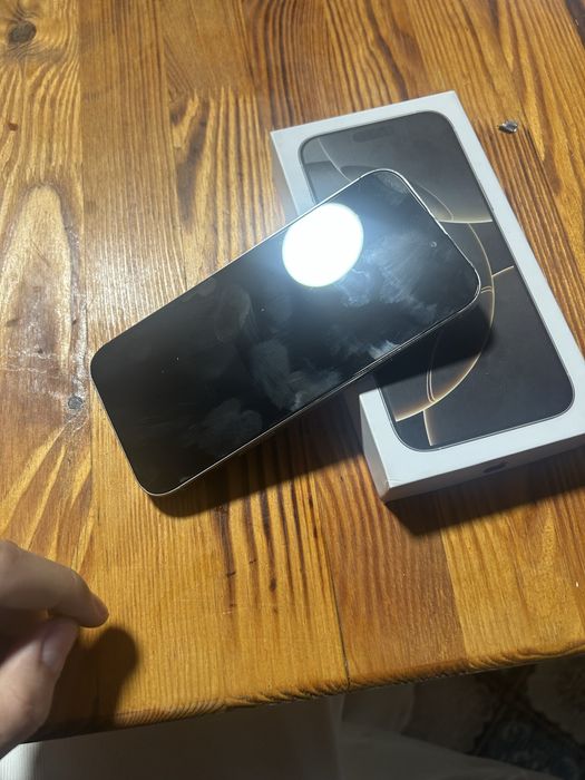 Vand iphone 16 pro max