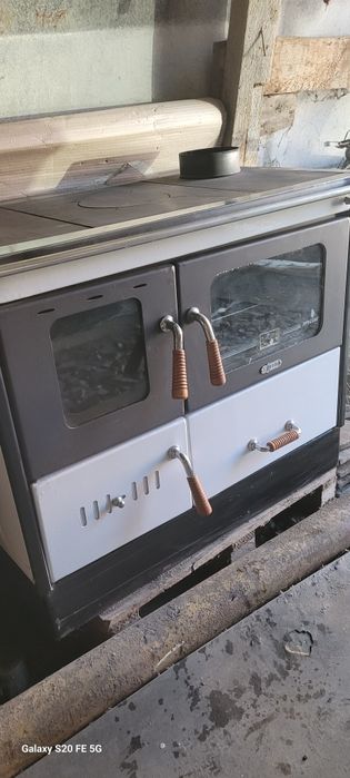 Soba de gatit pe lemne cu incalzire  centrala Koper ANTIGONA SPECIAL