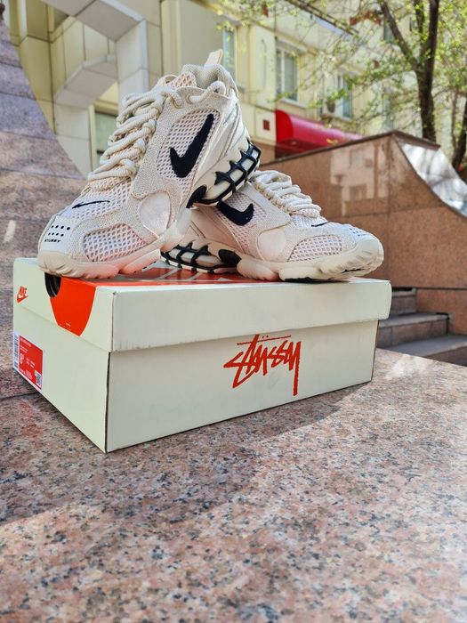 Кроссовки Nike Stussy