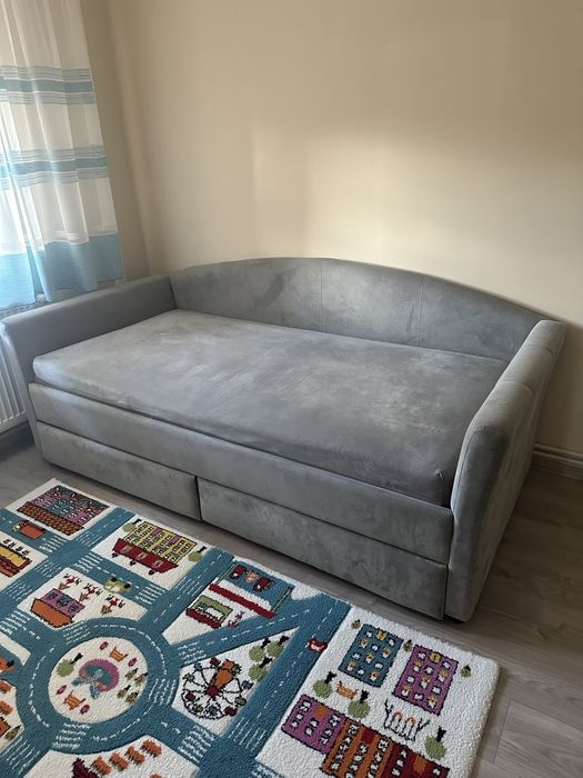 Canapea cu saltea de dormit