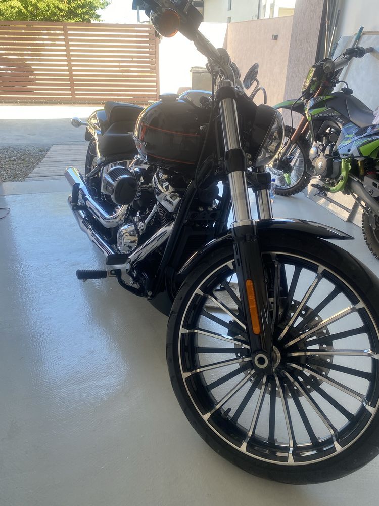 Harley Davidson breakout 117