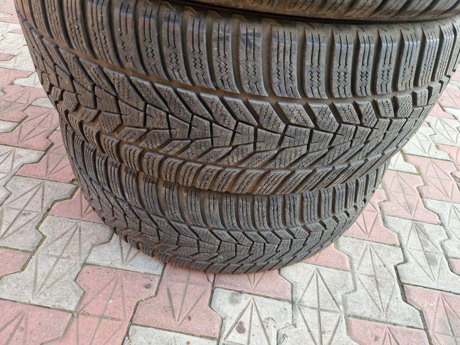 Anvelope Iarnă Hankook 235 55 18