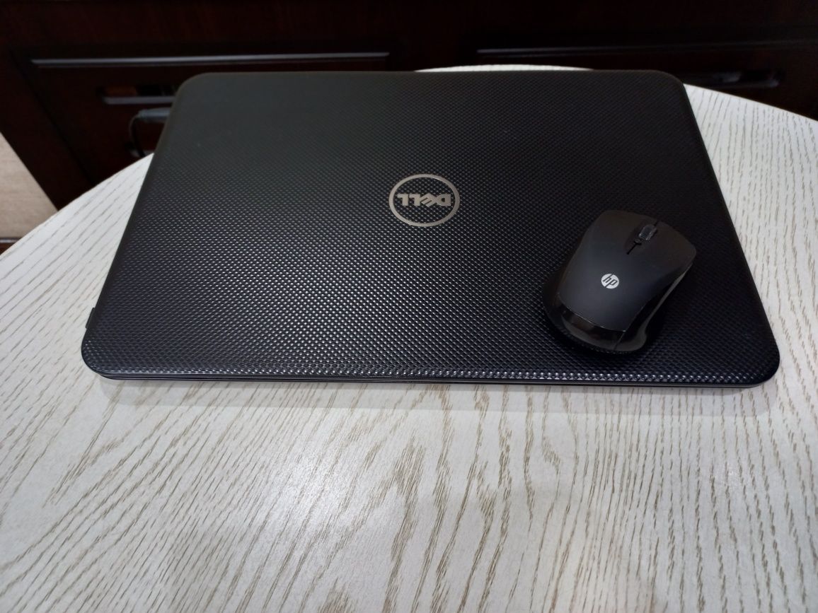 Ноутбук Dell inspiron