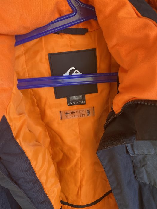 Яке Quiksilver